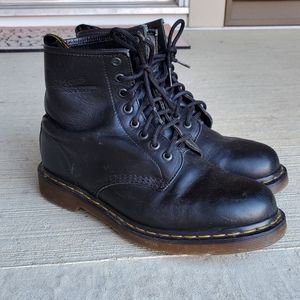 Dr. Martens 1460 8-eyelet boot